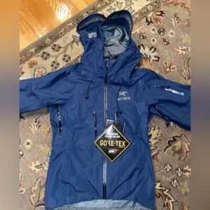ARCTERYX JACKET NEW WITH TAGS